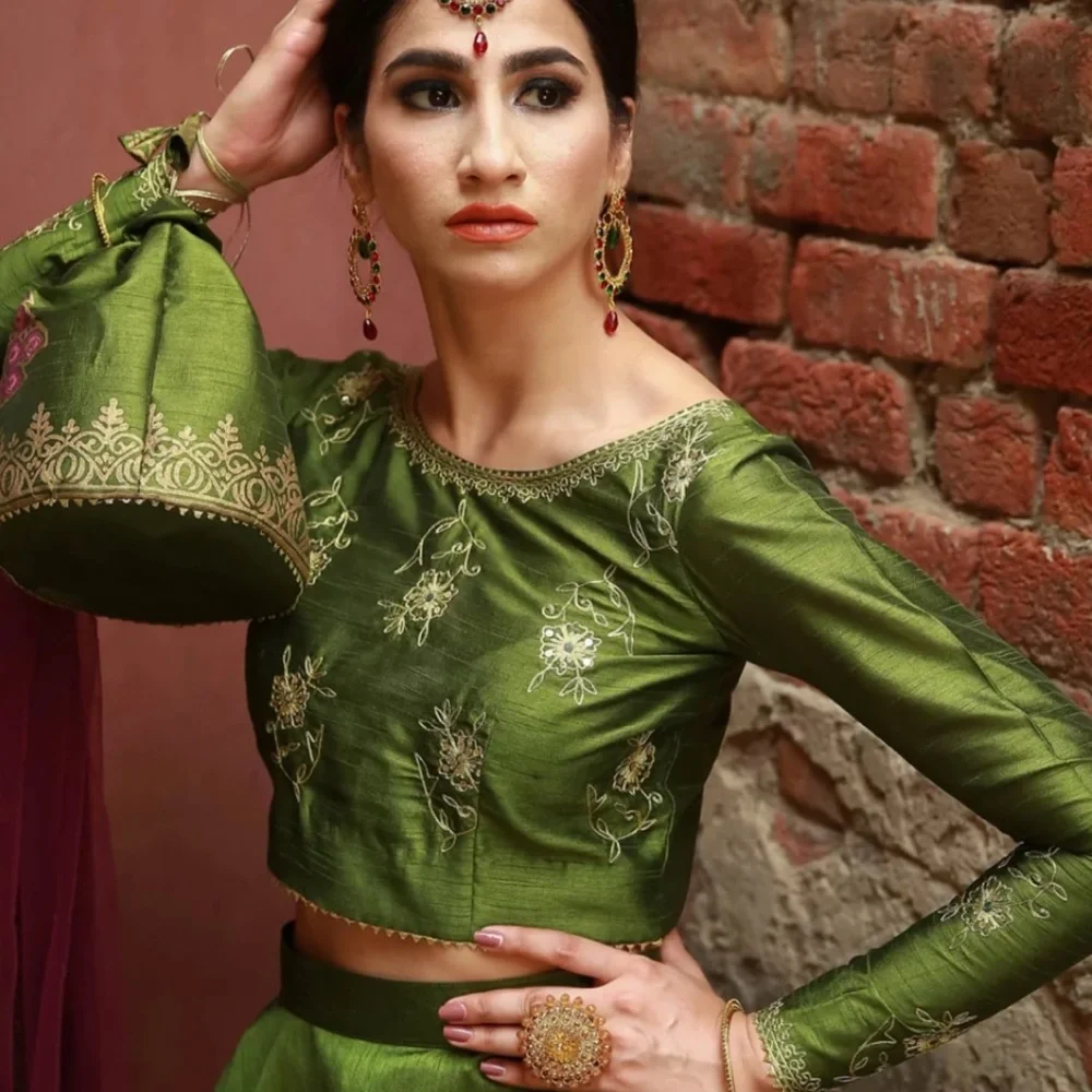 Pakistani Indian suit sold - Picture 2 of 11